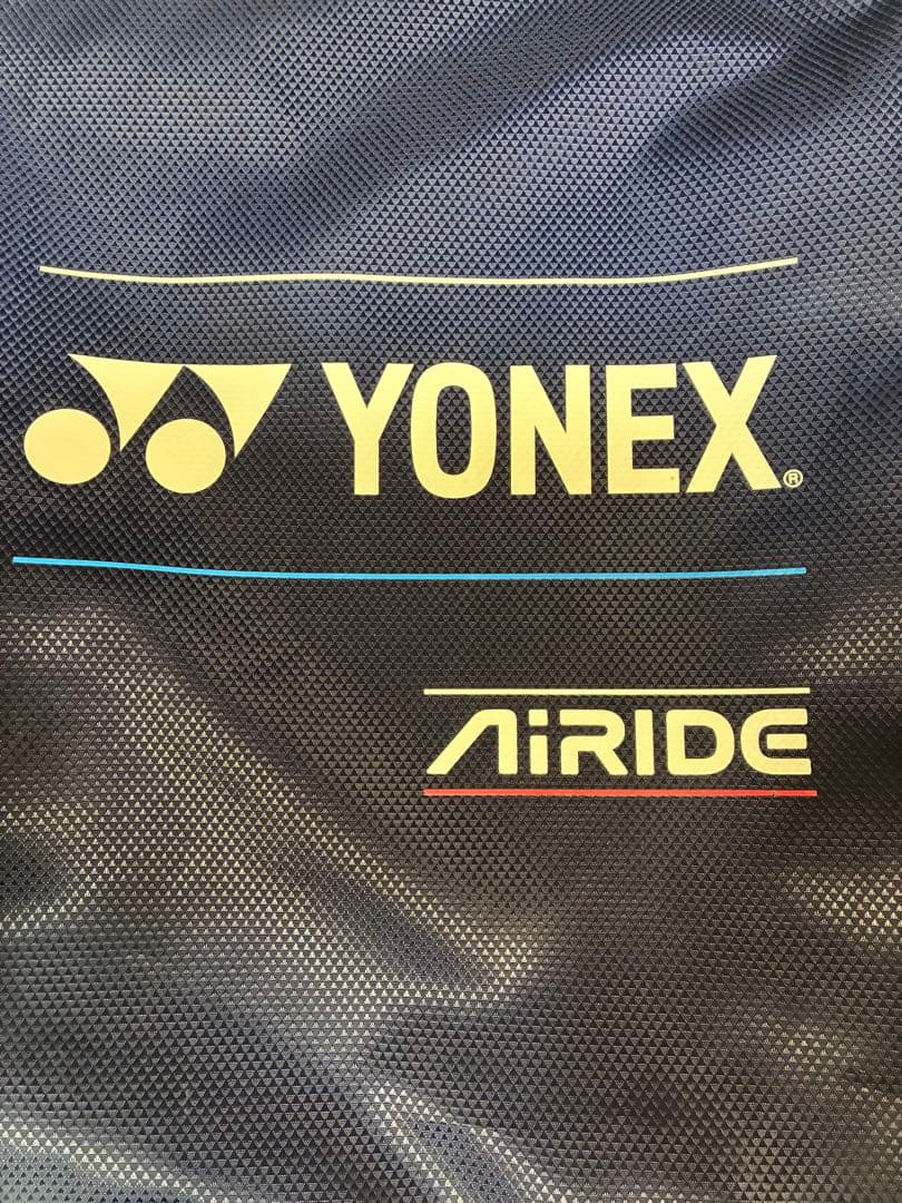 ピース　YONEX エアライド