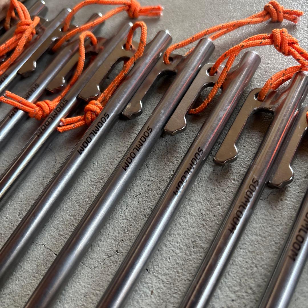 SOOMLOOM チタンペグ 16本 (30㎝)収納袋付き