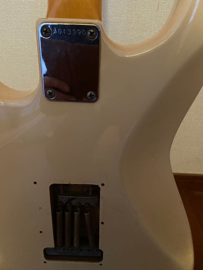 Fender Stratocaster st62-55 Aシリアル、ブリッジはE