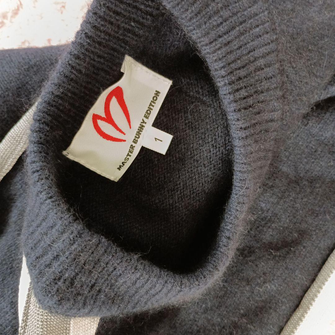 マスターバニー　セーター