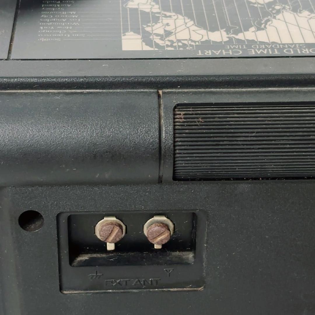 動作品　東芝　ラジオ　電源コード付き RP-2000F