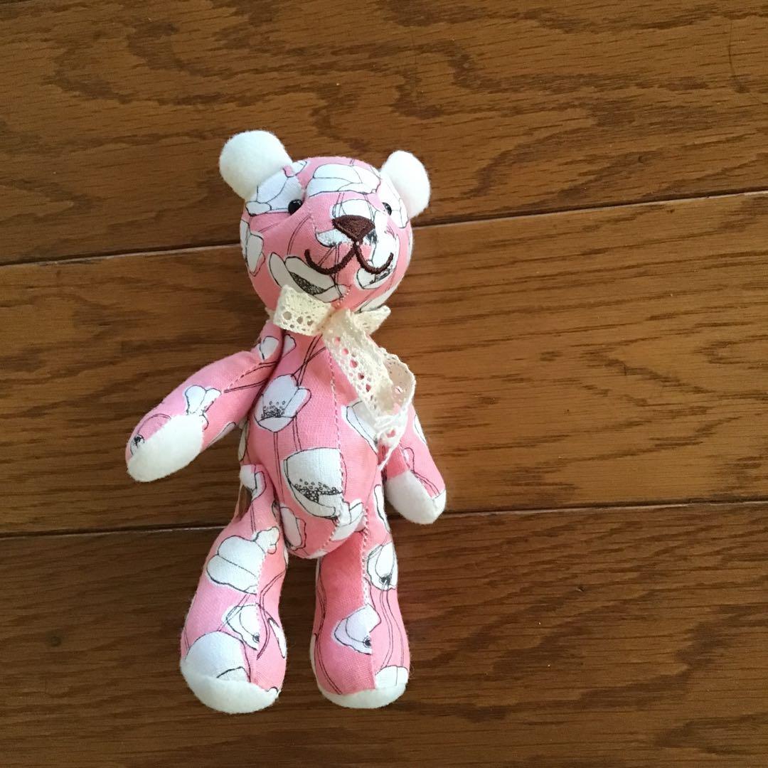 くまぬいぐるみ