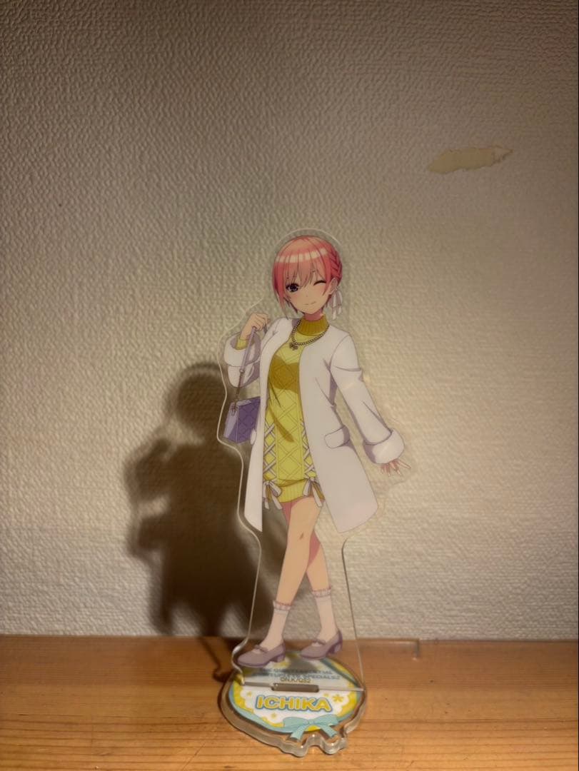 アクリルスタンドセット（多様なキャラクター）