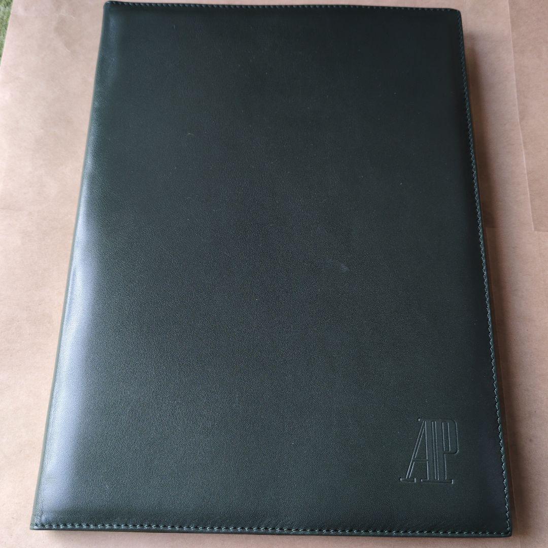 Audemars Piguet ダークグリーン のカバー付きノートセット　非売品