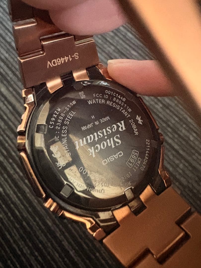 Gショック　GM−B2100GD-5AJF ローズゴールド