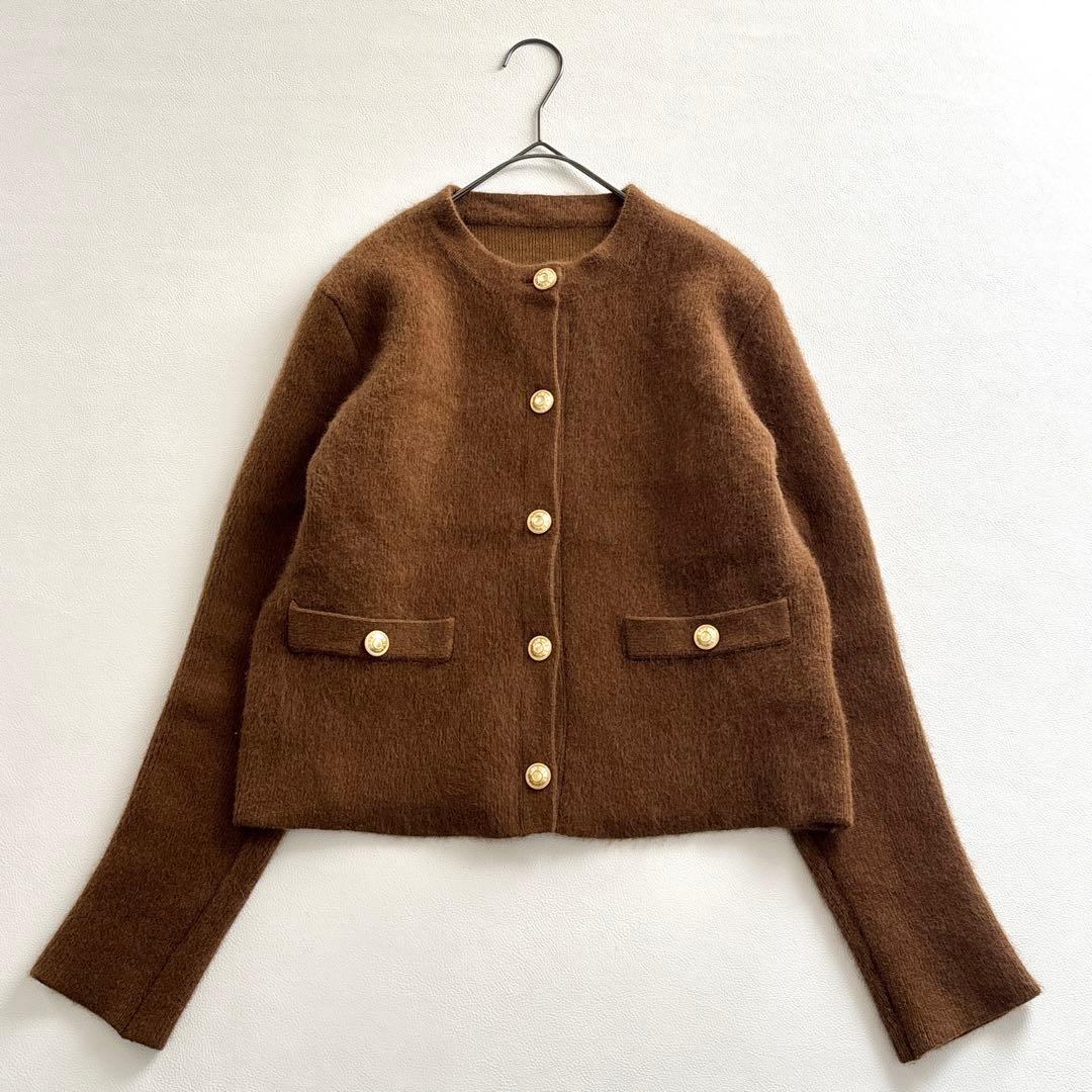 02379-4 アニュアンス　金ボタン　ラクーンファーカーディガン　キャメル