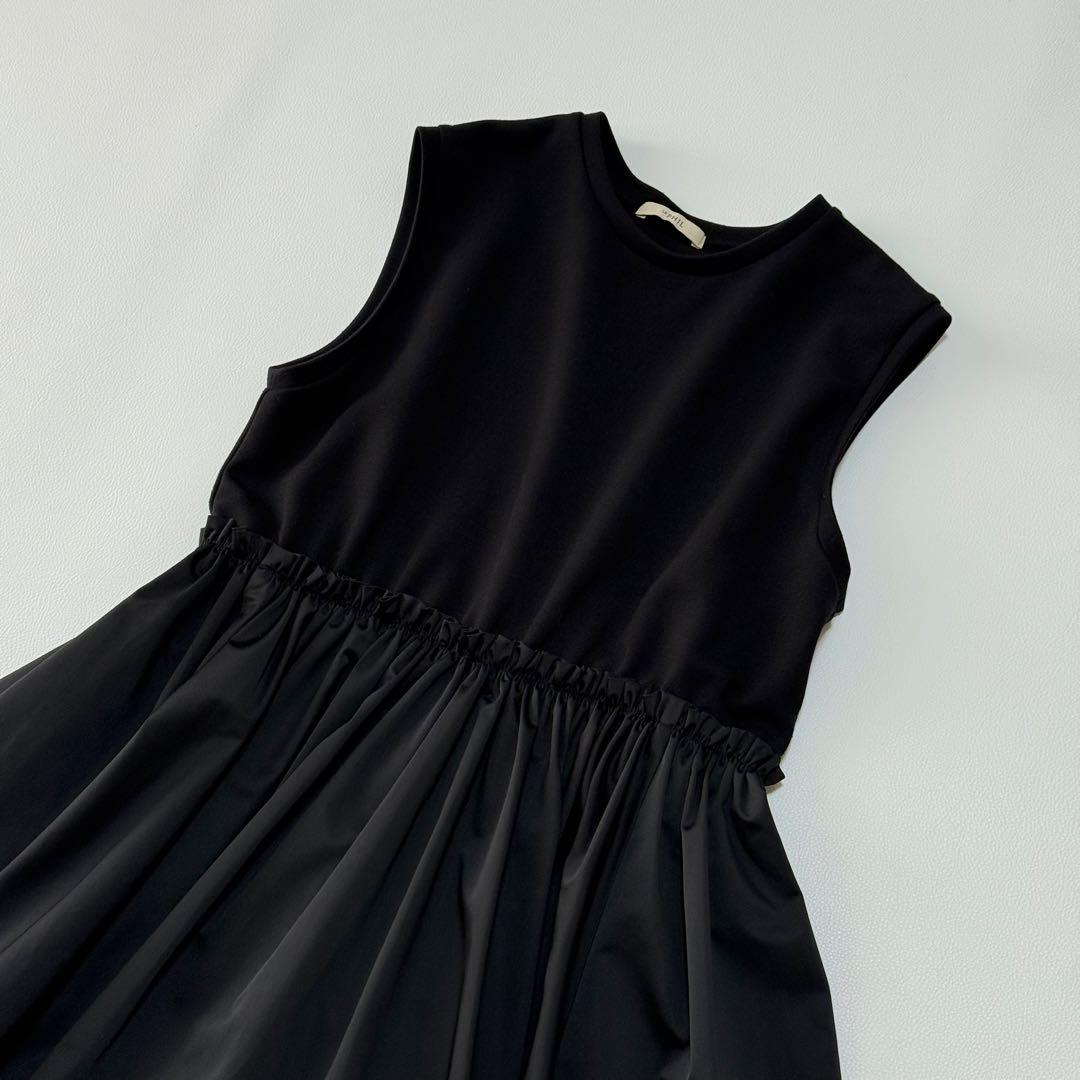 極美品 LE PHIL リモンタ ナイロンツイルティアードワンピース　ブラック