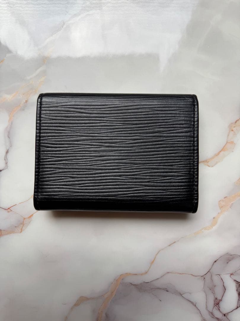 LOUIS VUITTON アンヴェロップカルトドゥヴィジット 名刺入れ