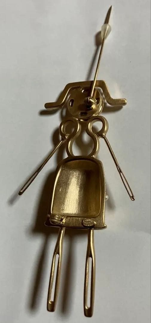 シャネル ランウェイ ゴールドトーン ソーイング レディ ピン