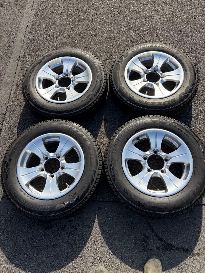 ブリヂストン ブリザック DM-V2 16インチ アルミホイールセット