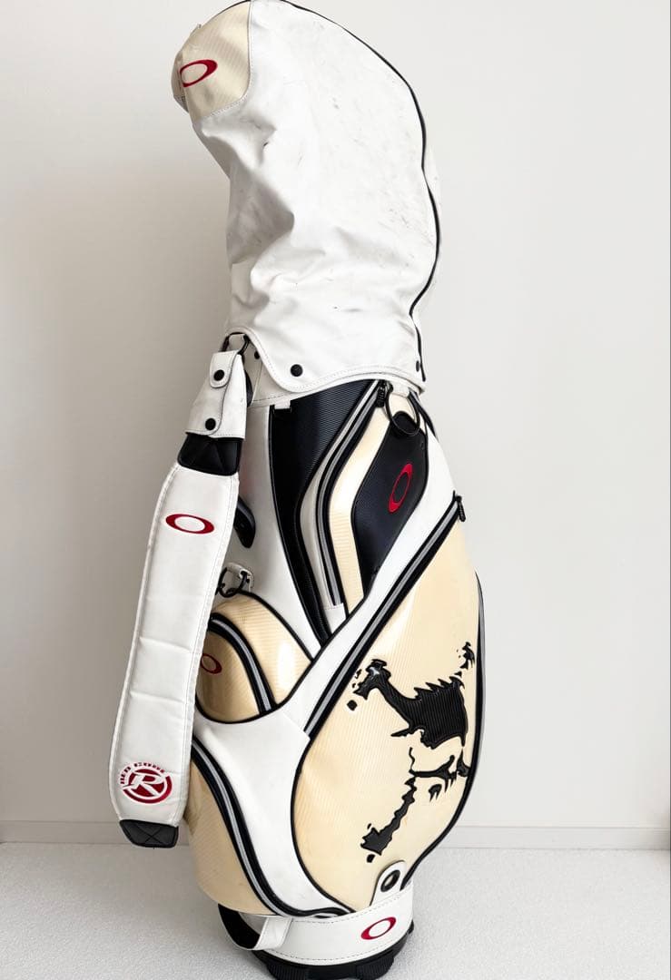 ゴルフバッグ　キャディバッグ　オークリー　ホワイト