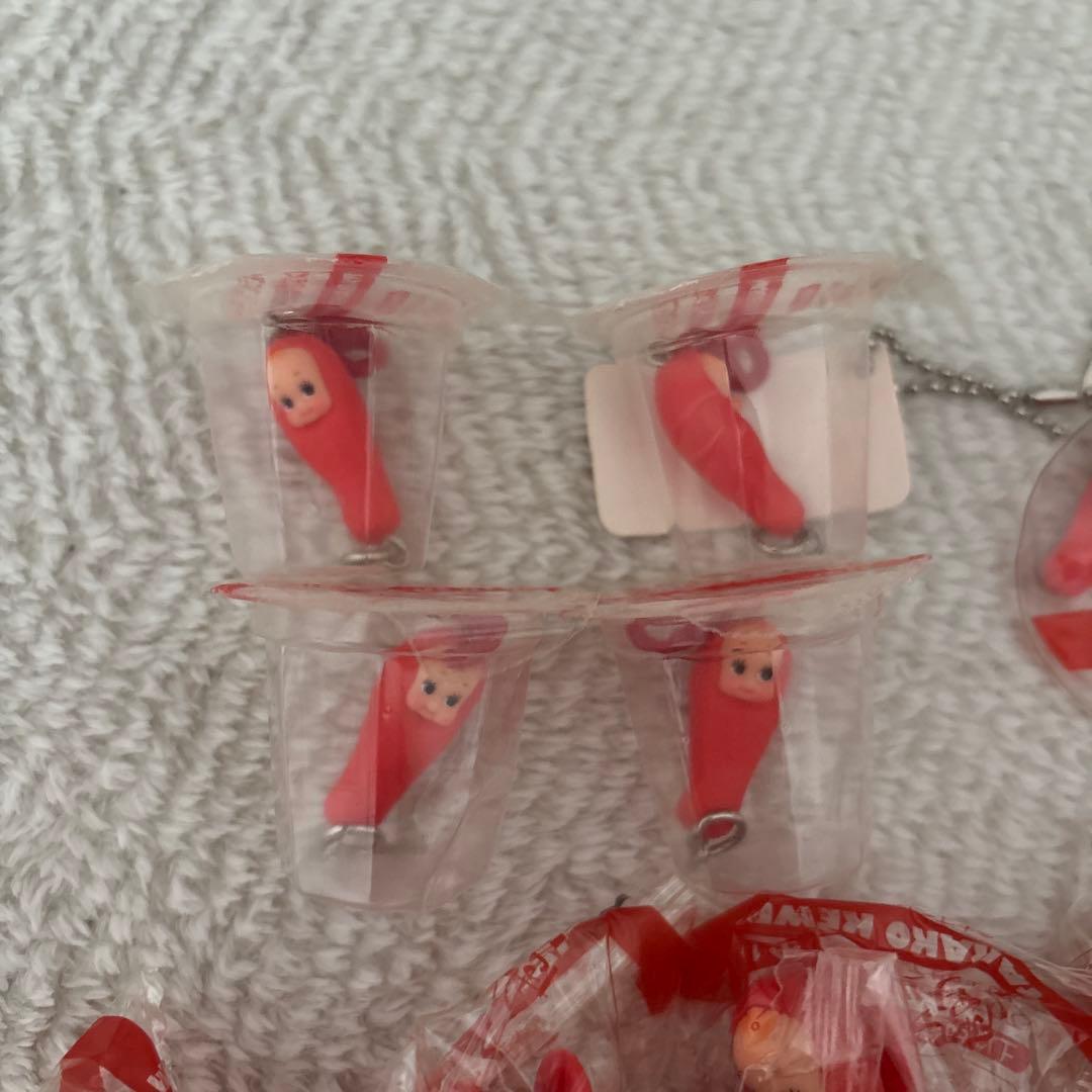 平成レトロ　レア　キューピーたらこのキーホルダー とクリップ24個