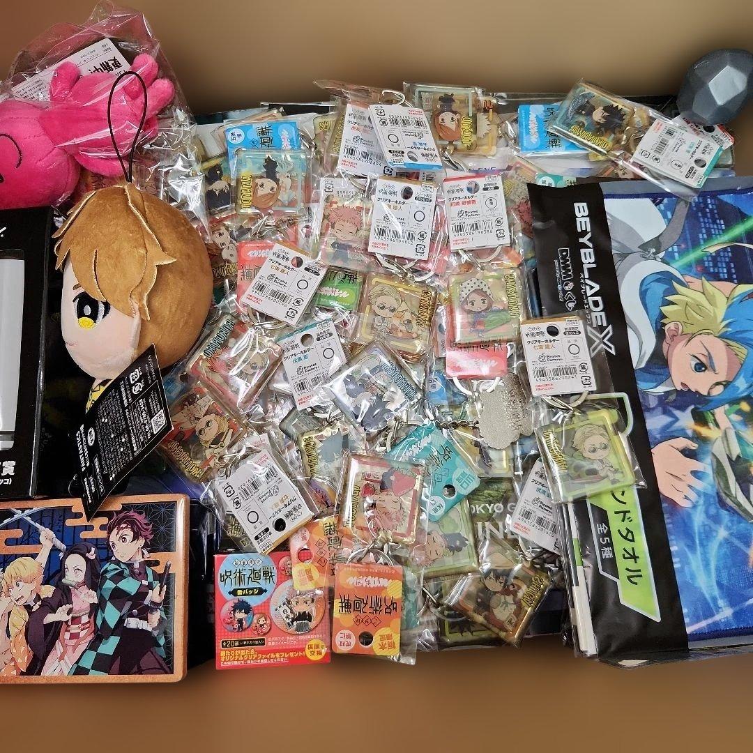 ノンジャンル　アニメグッズ　まとめ売り 550個程度