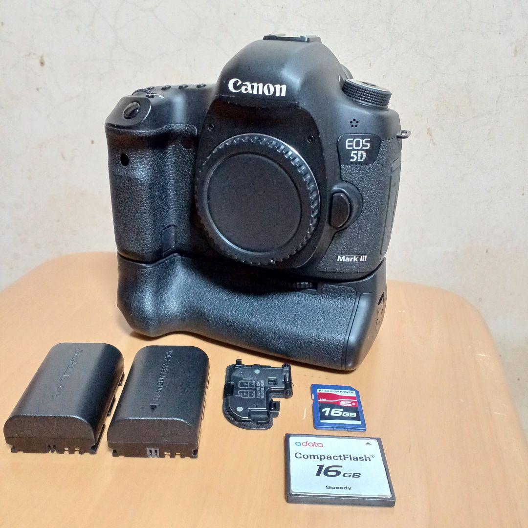 Canon EOS 5D Mark III 純正グリップBG-E11付き