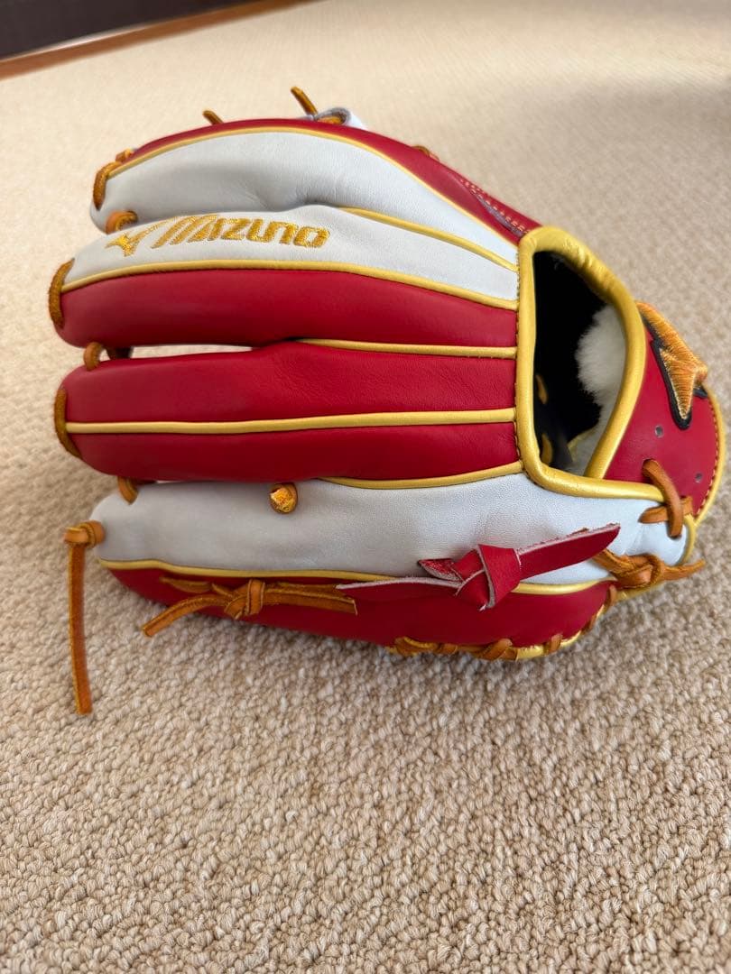 ミズノプロ　軟式グローブ レッド/シルバー