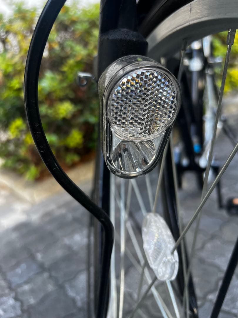 美品【自動空気入れ付き！】カダローラ黒自転車