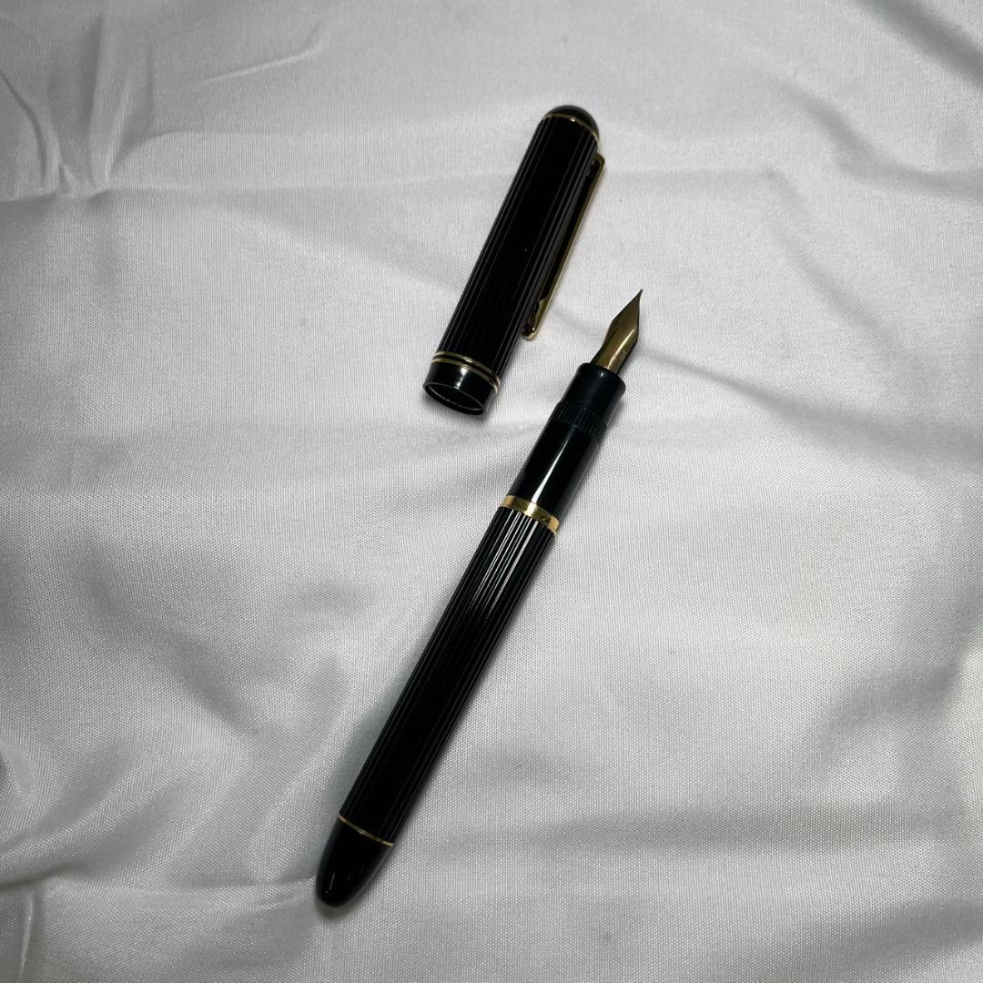 K*️様 【中古】PILOT パイロット 万年筆 14K ケース付き インク付き