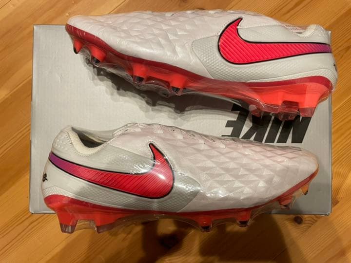 ナイキ サッカースパイク ティエンポ レジェンド 8 エリート FG