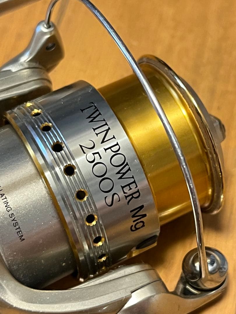モ*ー様 06 ツインパワーMg 2500S シマノ SHIMANO TWINP