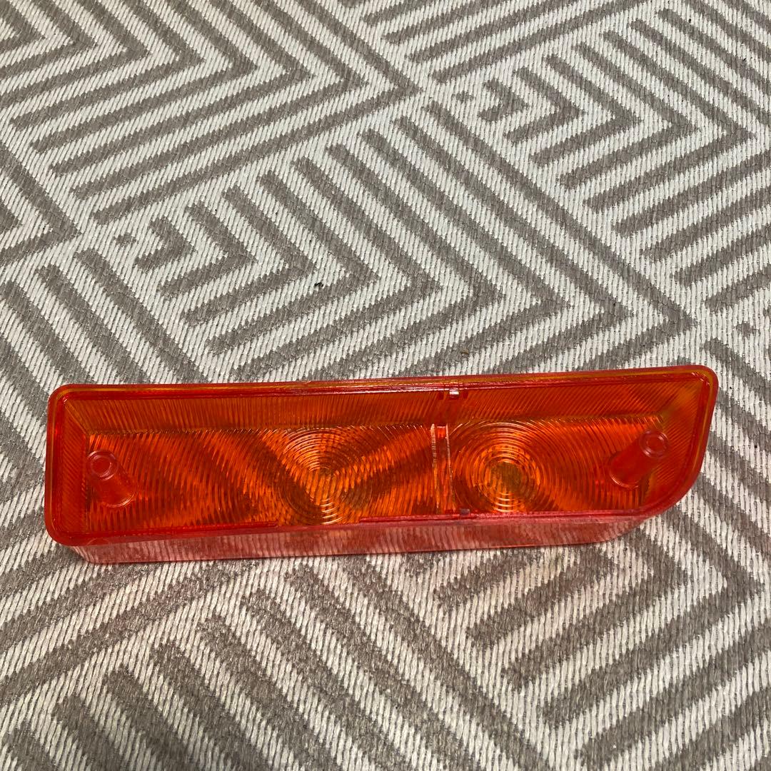 ブルーバード　510？　710 ？フロントウインカーレンズ