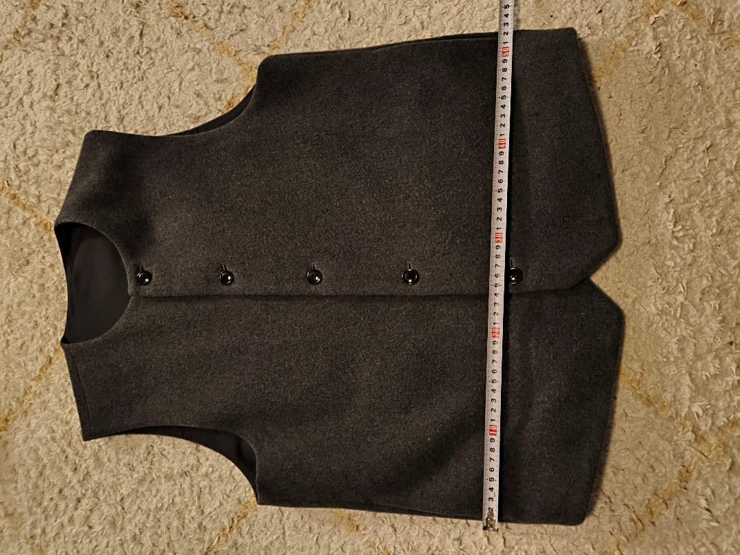 最終値下げ　コンフェクト　ウールモッサー　クルーネックベスト　ダークグレー