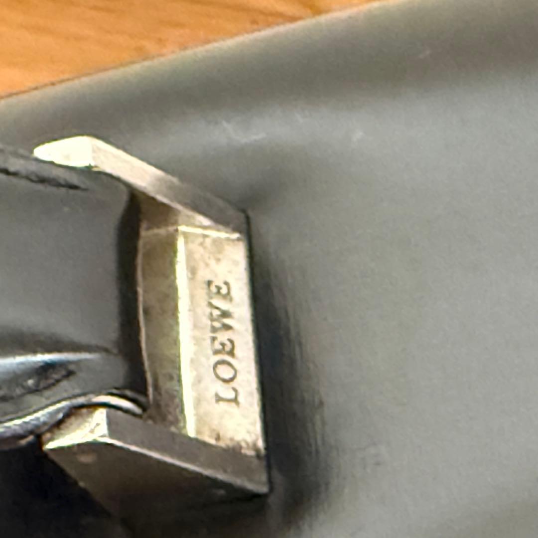 【美品】ロエベ　アナグラム　ディプロマティコ　ビジネスバッグ　ロゴ型押し　レザー