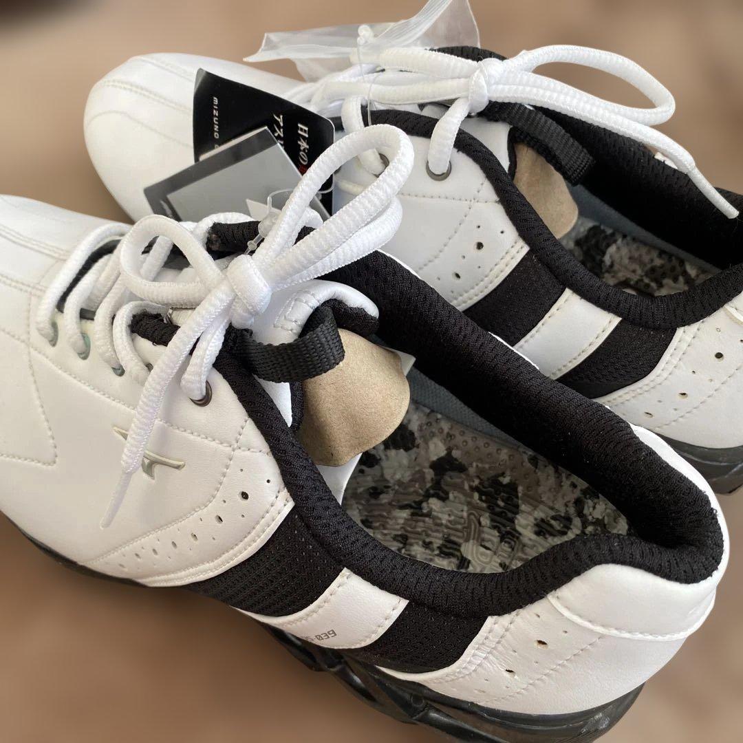 ミズノ ゴルフシューズ✴︎白と黒✴︎未使用✴︎タグ付✴︎ドライスタイル039 生産終了品