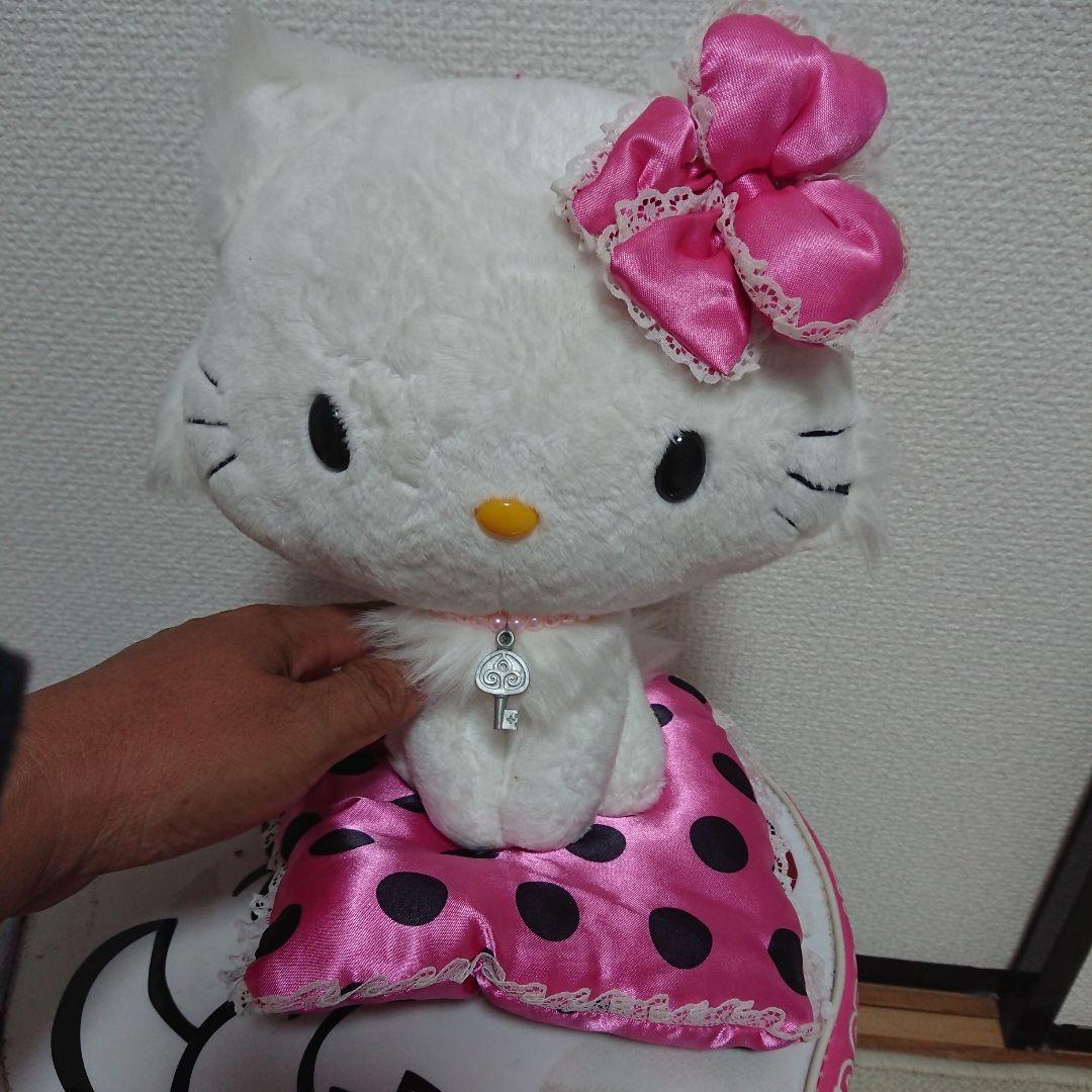 ゲームセンター限定非売品・新品・チャーミーキティ・BlGぬいぐるみ」