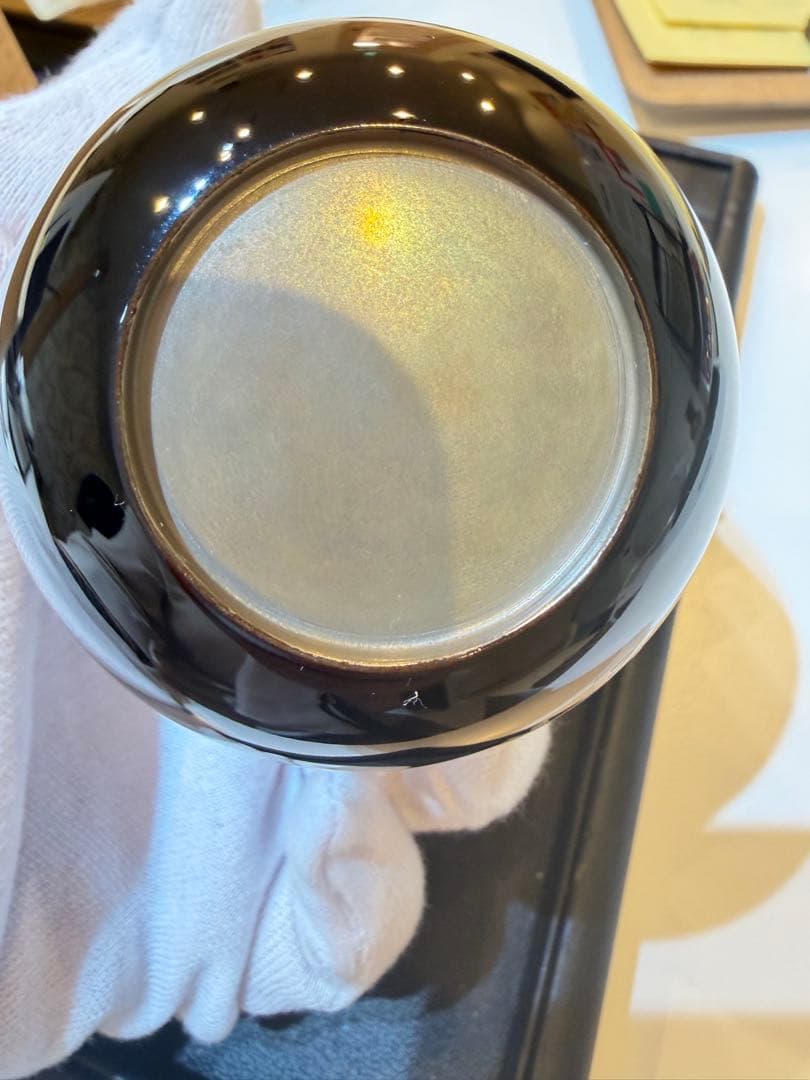 川瀬表完　茶道具用棗 黒地金色松模様