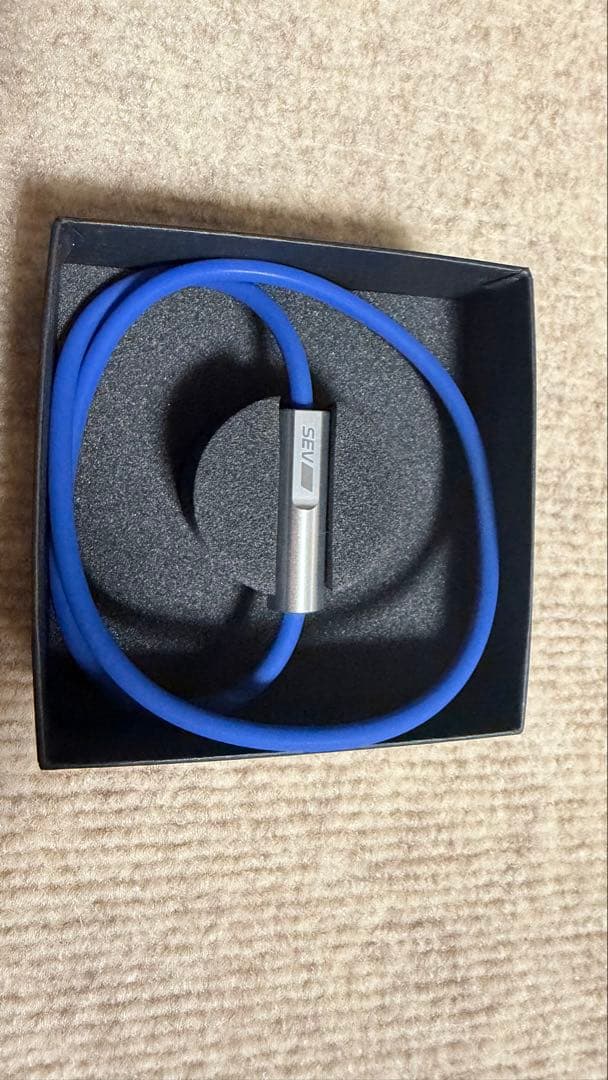 SEV Looper PD8 M ネックレス 青