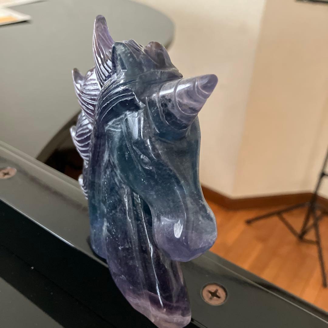 mameruさま専用　美！バイカラーフローライト　ユニコーン　天然石置物