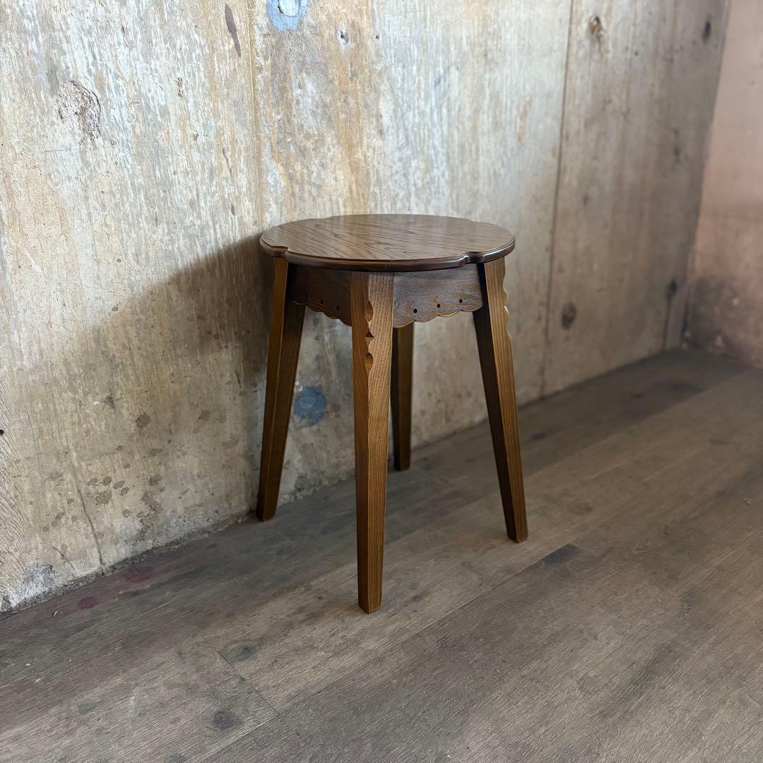 パリの雑貨屋　オーク材　ラウンドスツール