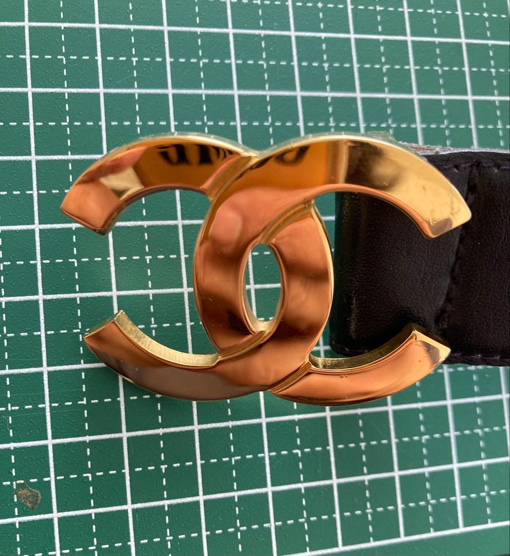 CHANEL ブラックレザーベルト ゴールドバックル
