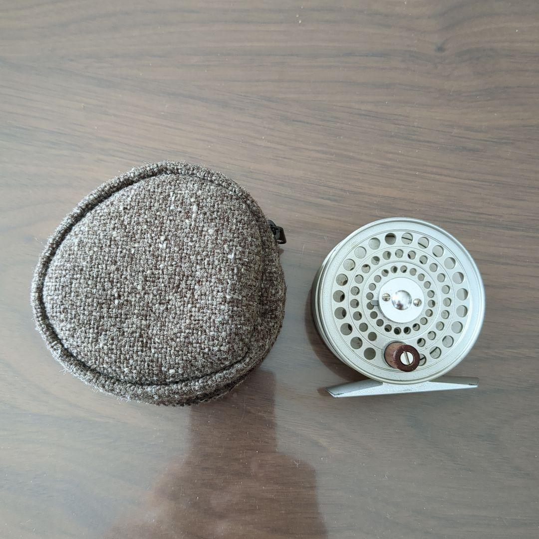 ufm ウエダ　CANTATA 2100 フライリール カンタータ 美品です！