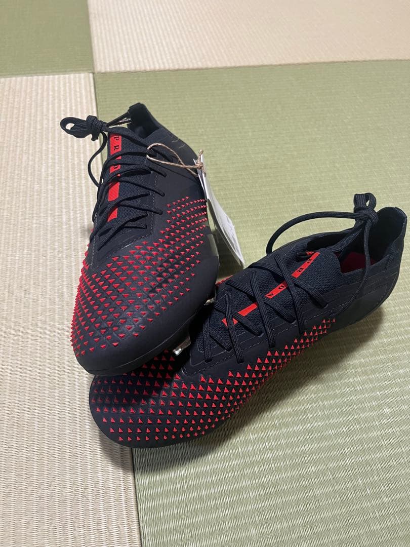 【adidas×PRADA】サッカースパイク 黒/赤