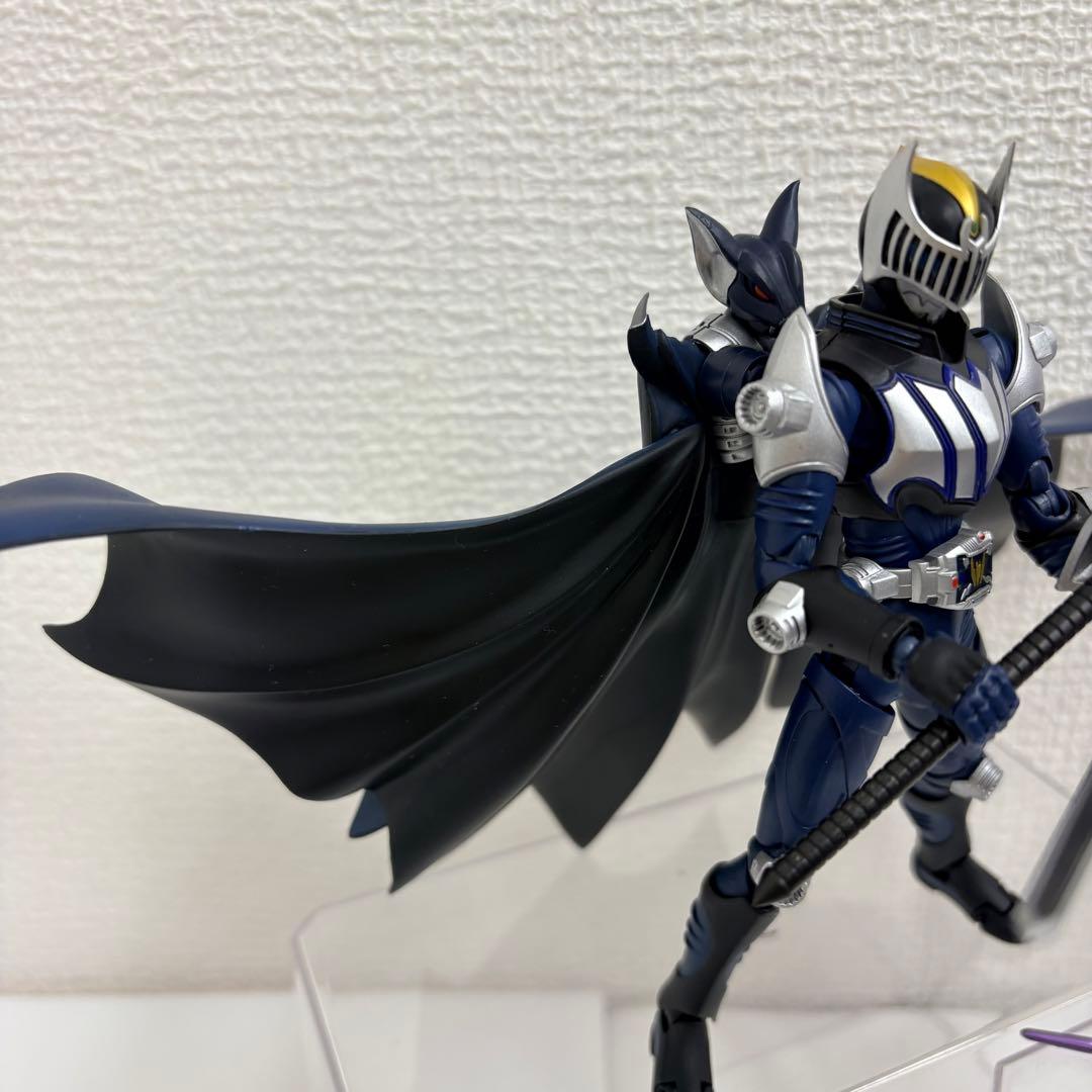 S.H.Figuarts 仮面ライダー王蛇&ナイト 2種セット