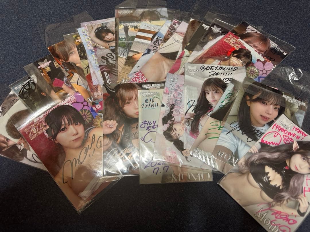 toitoitoiさくらもも 直筆サイン入りブロマイド30枚バーレスク東京