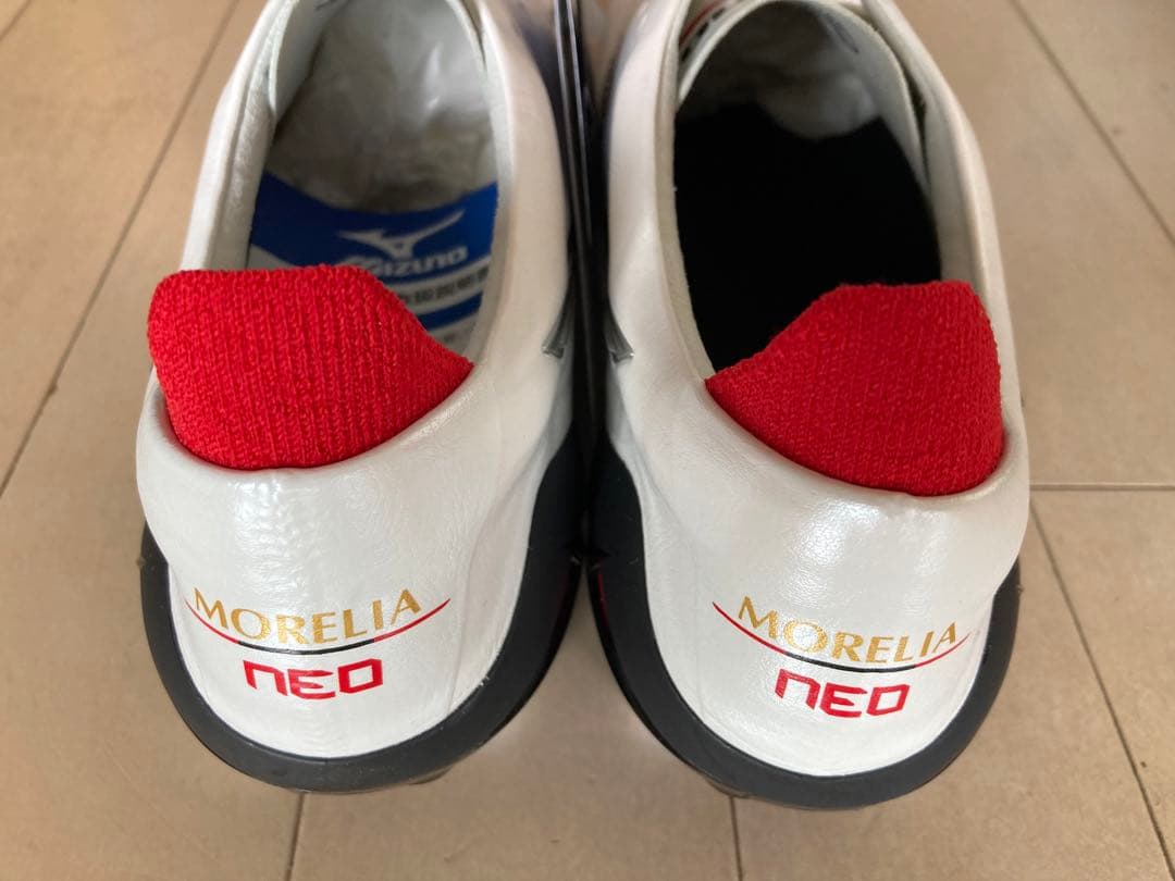 モレリアネオ4ジャパン　白　27.5㎝　新品。