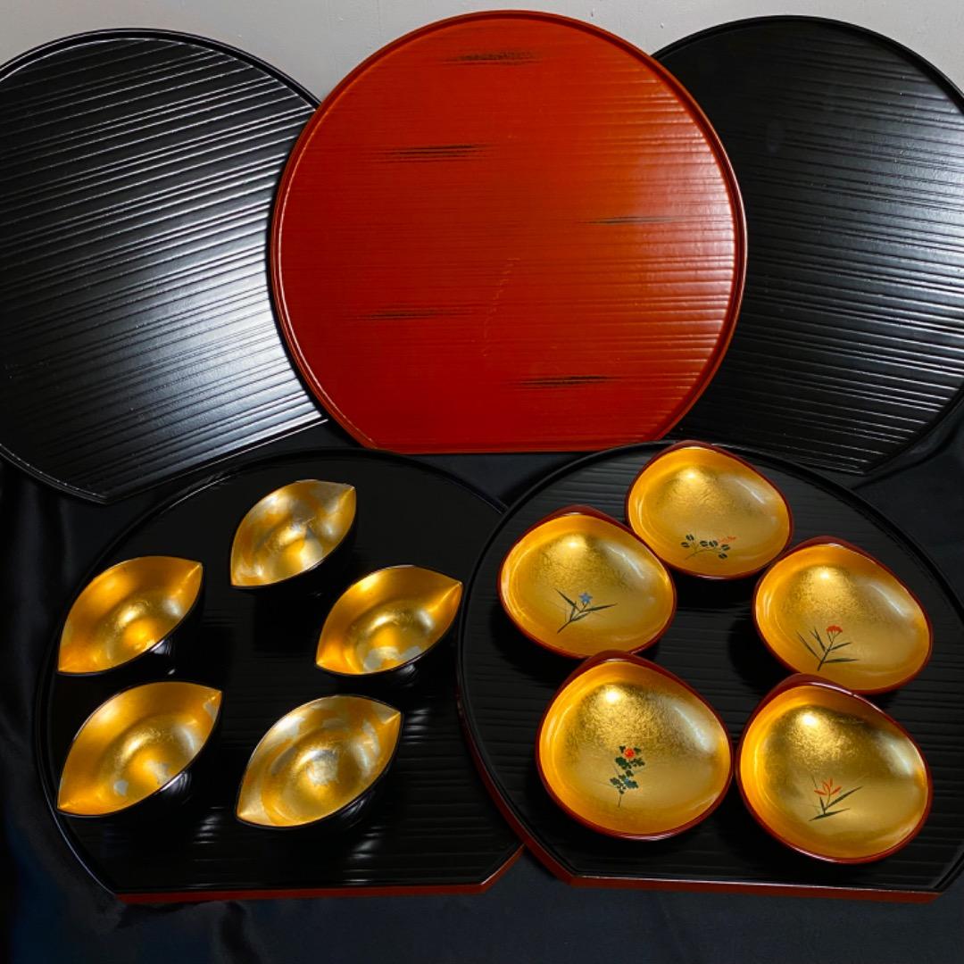 珍味入れ&半月膳５客 セット 金箔 山中塗 手描蒔絵 小皿 金彩 小鉢 正月