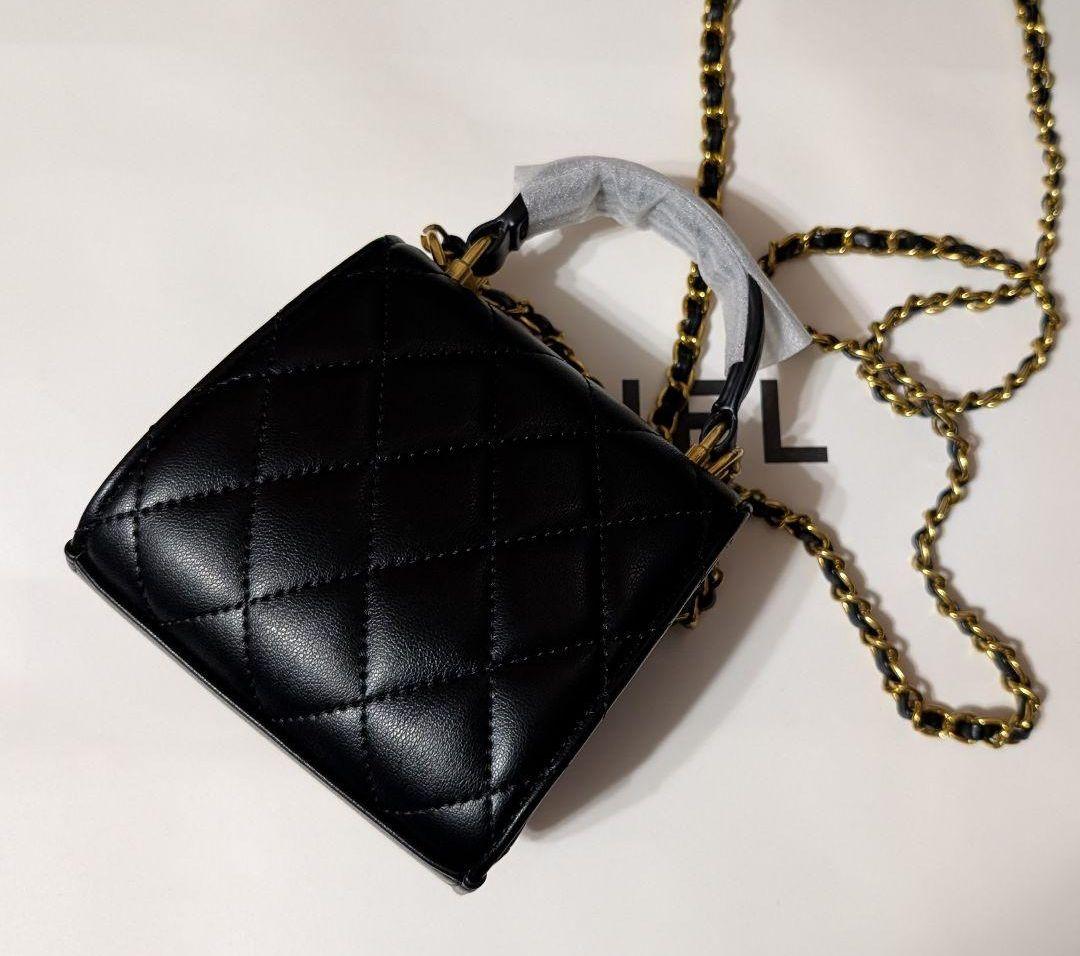 CHANELブラックキルティングチェーンショルダーミニバッグ ❦ミニマトラッセ