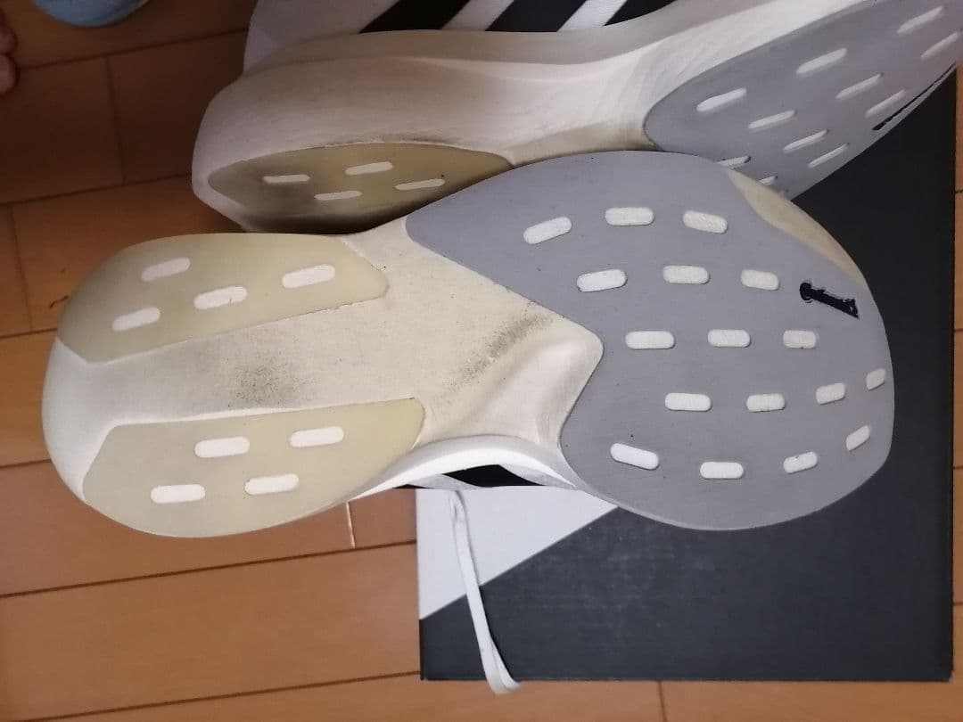 アディダス Adizero EVO SL