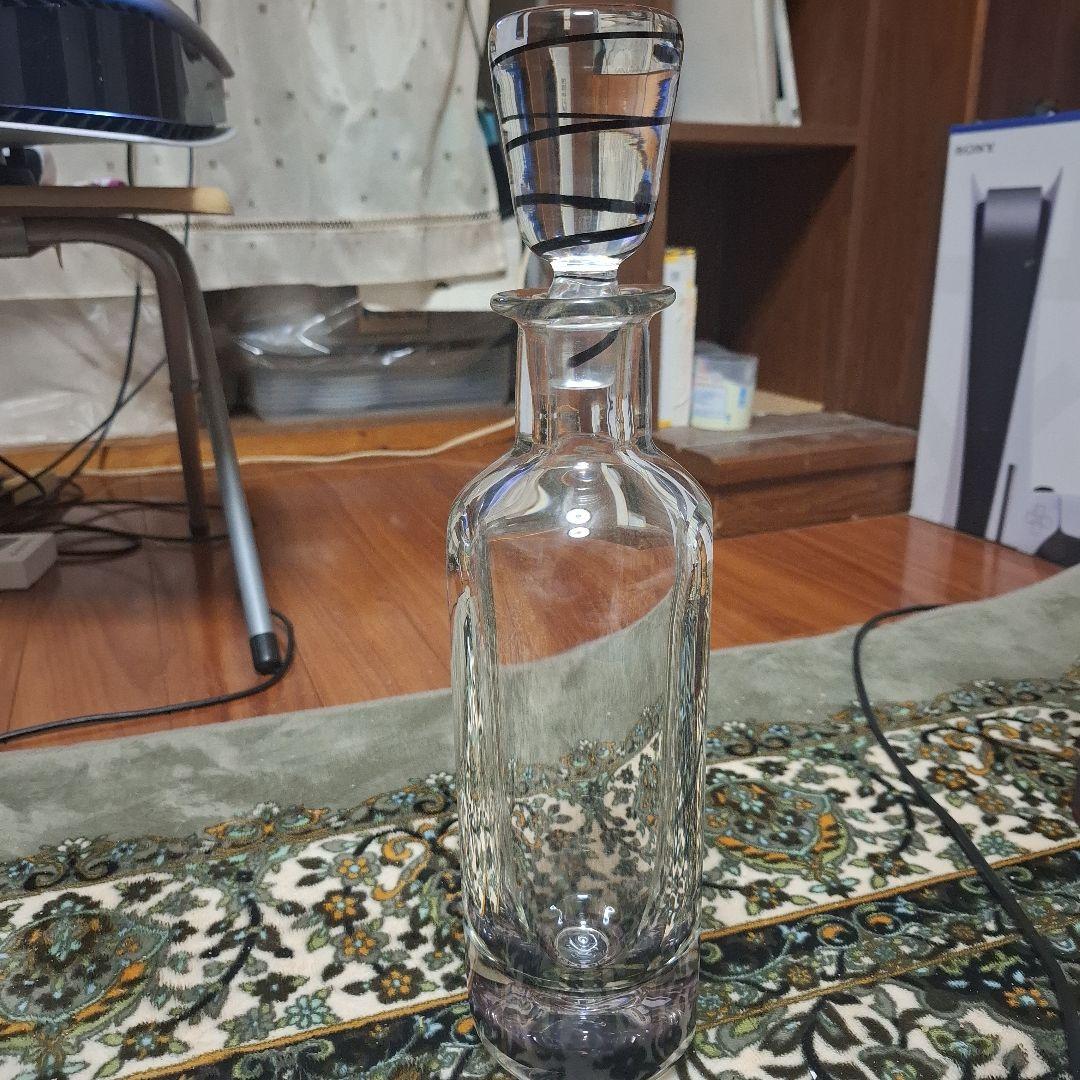 ヨーラン・ヴァルフ、デキャンタ