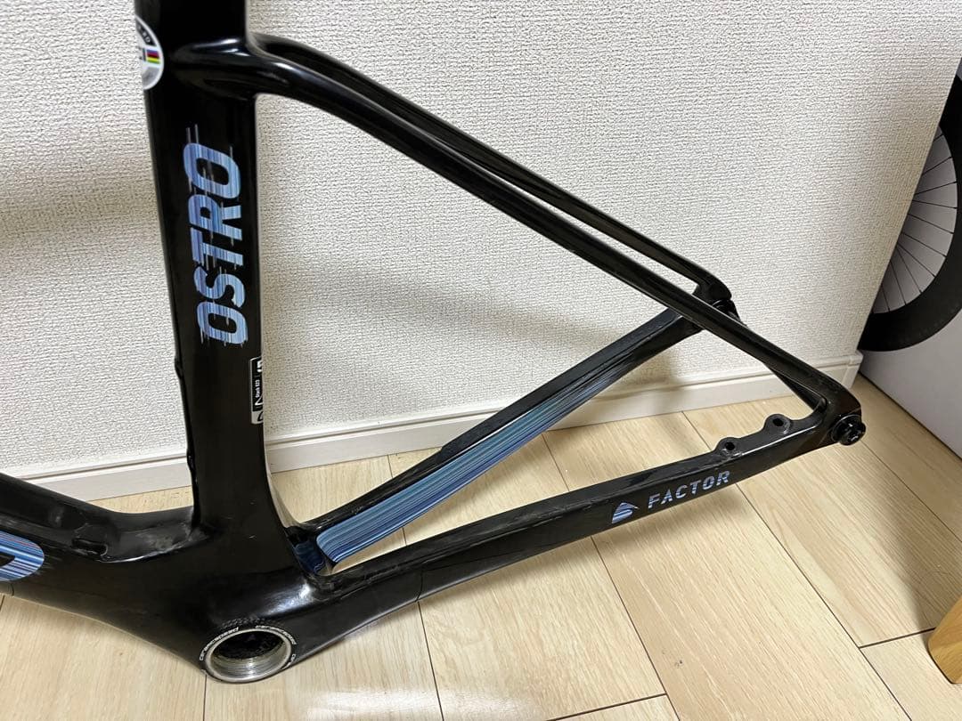 FACTOR OSTRO VAM 52サイズ　ロードバイクフレーム　ファクター
