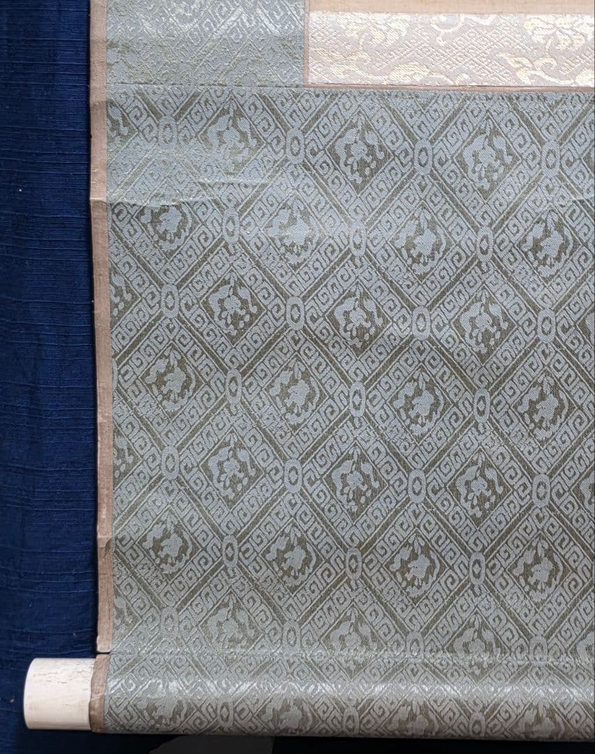 【月下に猛虎図】高原雅洲 2713 トラ 掛け軸 肉筆