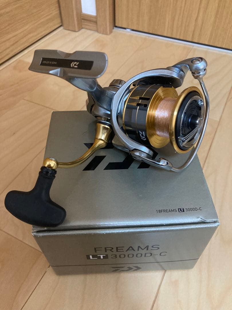 美品　ダイワ　18フリームス　LT 3000D-C