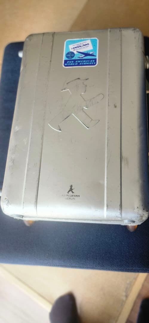 アンペルマン　アルミスーツケース　機内持ち込み