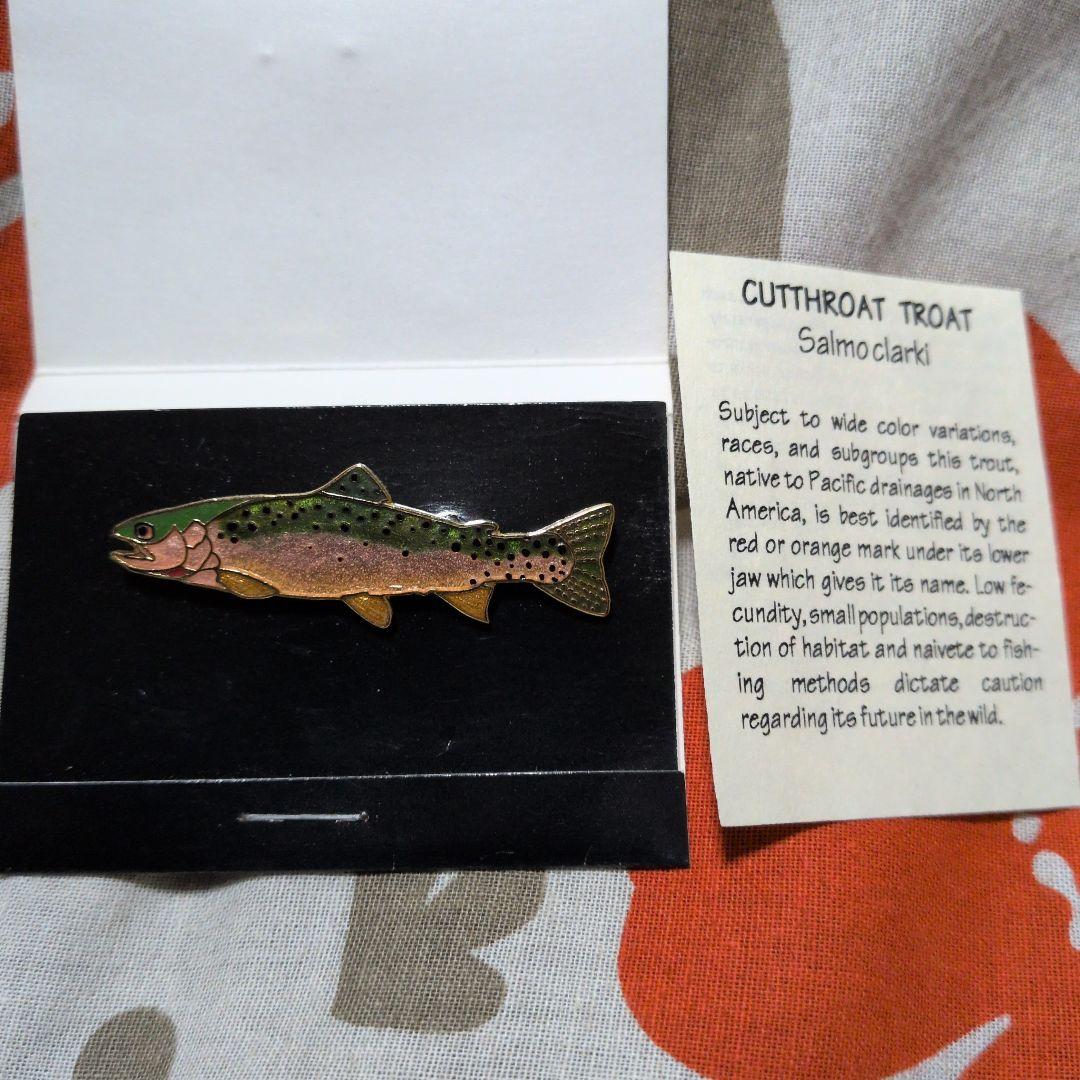 カワマス　魚　ブローチ　バッヂ　WM SPEARデザイン ヴィンテージ