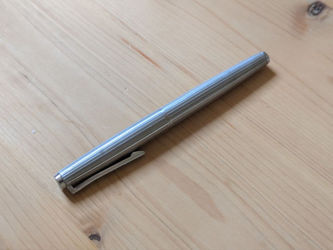 PILOT カスタムストライプ　ホワイトストライプ　万年筆　廃盤　白蝕刻