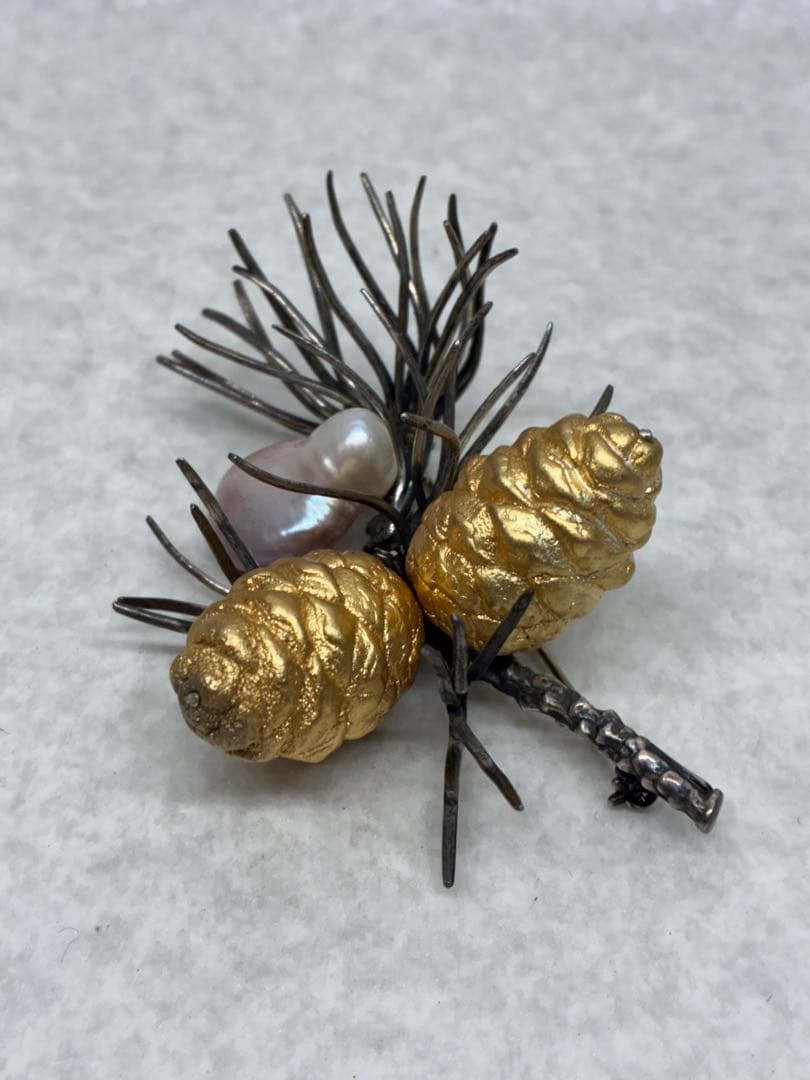 D0104A）希少 925 銀 本真珠 パール 松ぼっくり 松 ブローチ