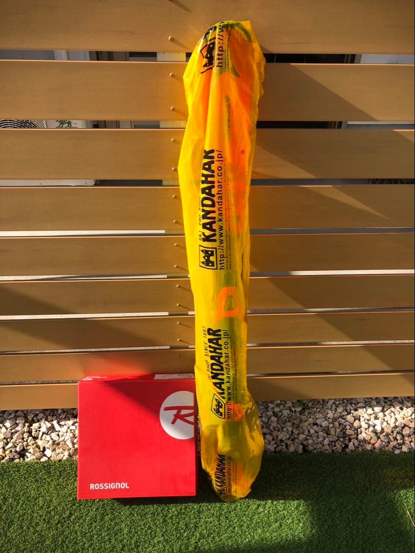 スキー板　靴　ジュニアスキー ATOMIC REDSTER Ｊ２ 130cm